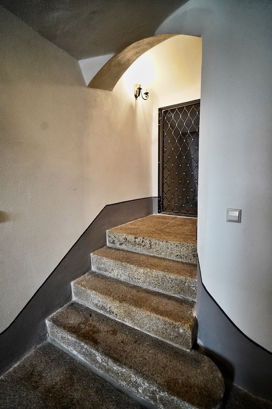 Eingang-Treppenhaus